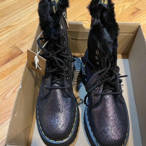 Dr. Marten JADON BOOT FAUX FUR-LINED METALLIC LEATHER PLATFORMS - Picture 6 of 8